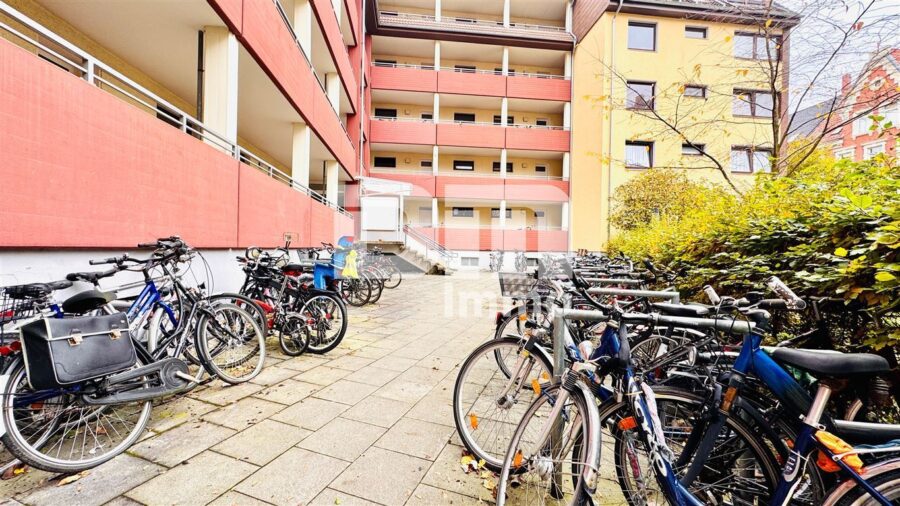 Kompakte Zweizimmerwohnung mit Balkon, Keller ruhig gelegen im Göttinger Zentrum - Fahrradaussenstellplätze